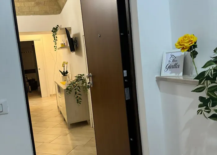 La Rosa Gialla Λαντσιάνο